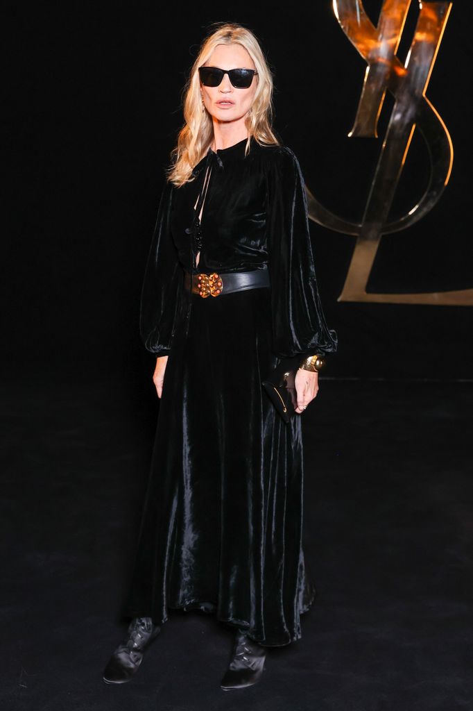 Kate Moss en el desfile de Saint Laurent durante la Semana de la Moda de París, el 29 de septiembre de 2026.