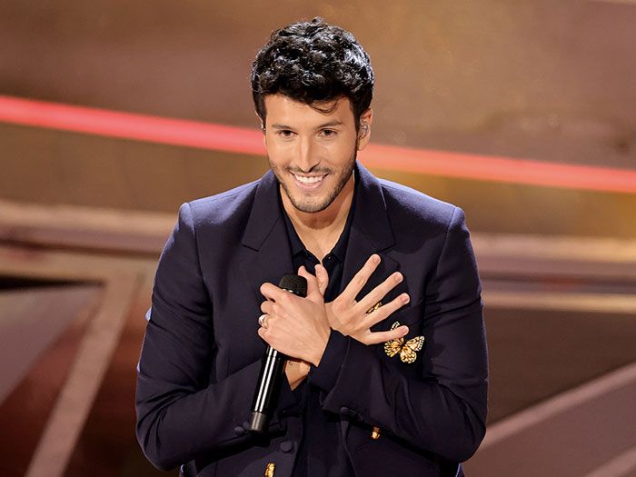 Imagen de Sebastián Yatra en su actuación de los Oscar 