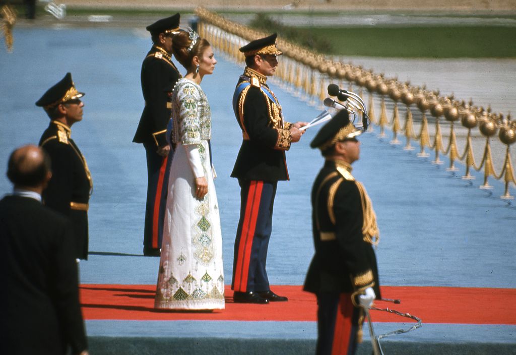 El sha y Farah Diba en la espectacular fiesta de hace 55 años