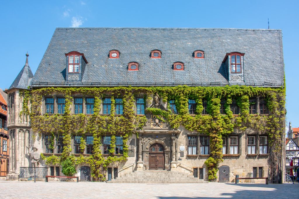 Quedlinburg, la ciudad medieval de Alemania con más casas de cuento repletas de entramados de madera.
