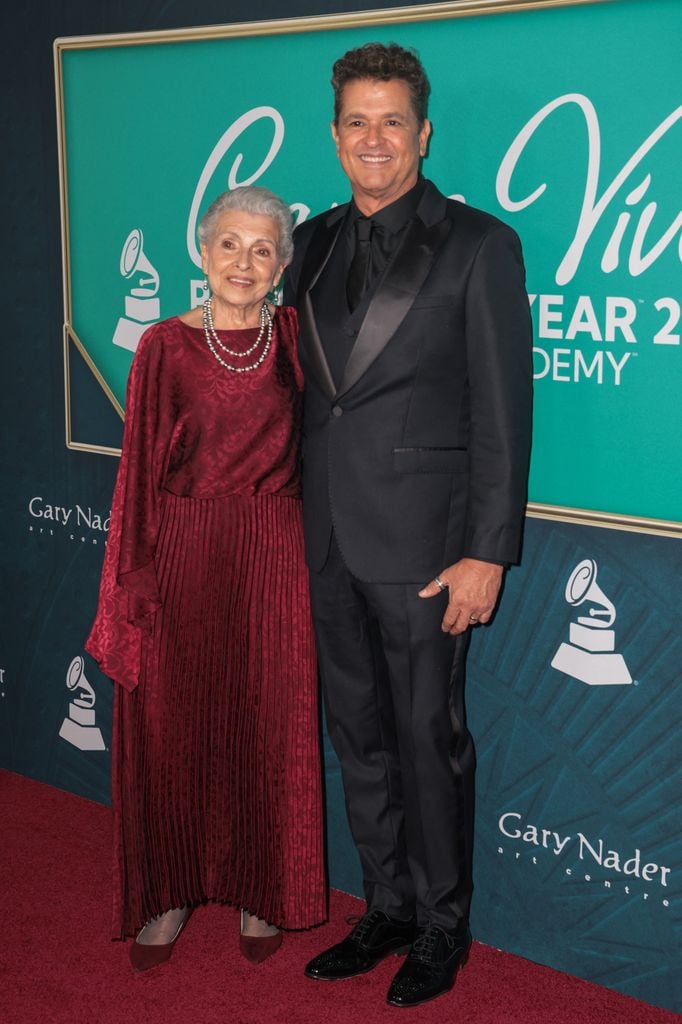 Carlos Vives  y su mujer Aracely Florez Restrepo en la Gala Persona del Año en Miami