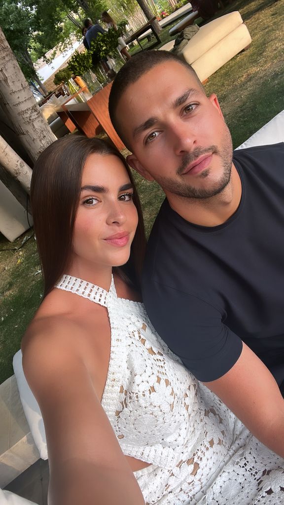 La pareja está deseando celebrar la boda junto a sus dos familias y todos sus amigos