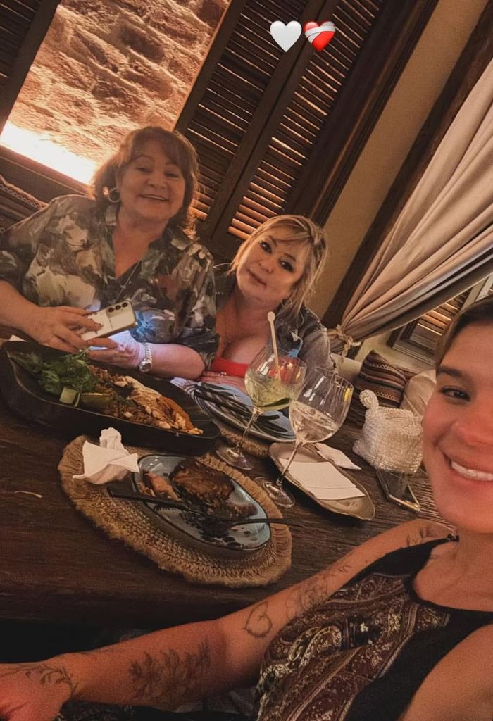 Las hermanas de Karol G confirmaro la muerte de su tía Teresa
