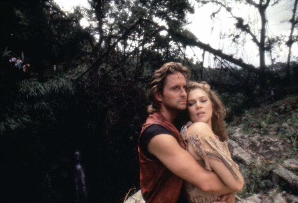 La química entre Michael Douglas y Kathleen Turner traspasó la pantalla y vivieron un tórrido romance.