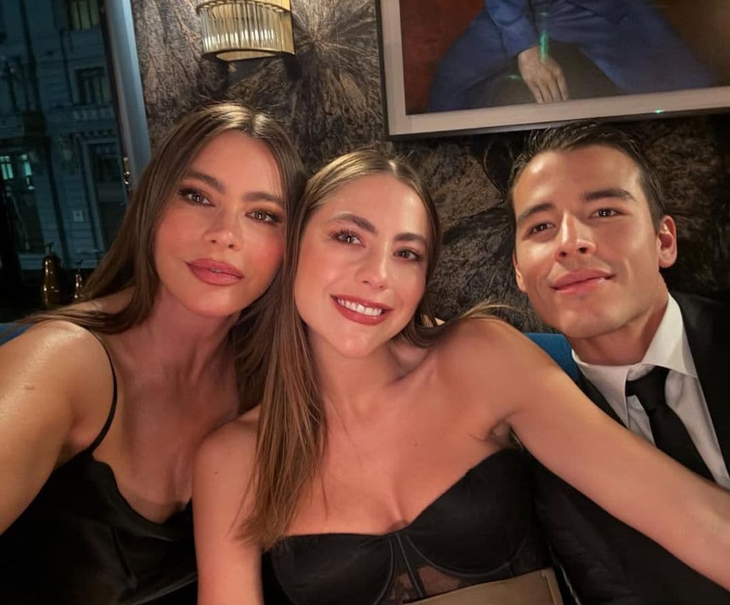 Sofía Vergara, su sobrina Claudia y su hijo Manolo 