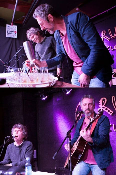 Pepe Solla e Iván Ferreiro, durante la celebración de la ‘gastro&mucic night’ que tuvo lugar el pasado viernes por la noche.
