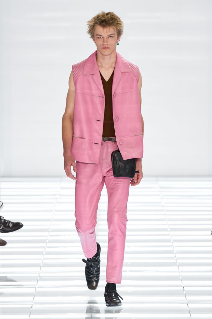 Look 17