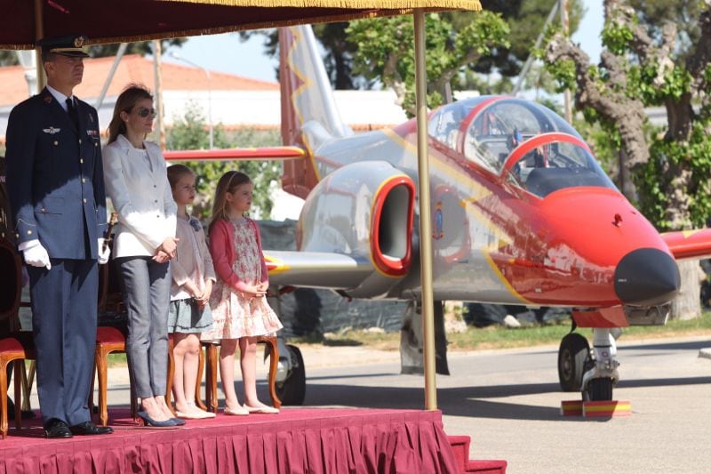 Los reyes con la princesa Leonor y la infanta Sofía en 2014 en la Base Aérea de San Javier (Murcia) 