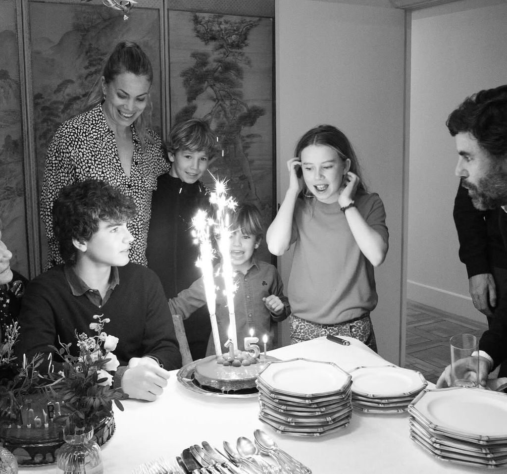 Cari Lapique felicita a su nieto Pedro en su 15 cumpleaños 