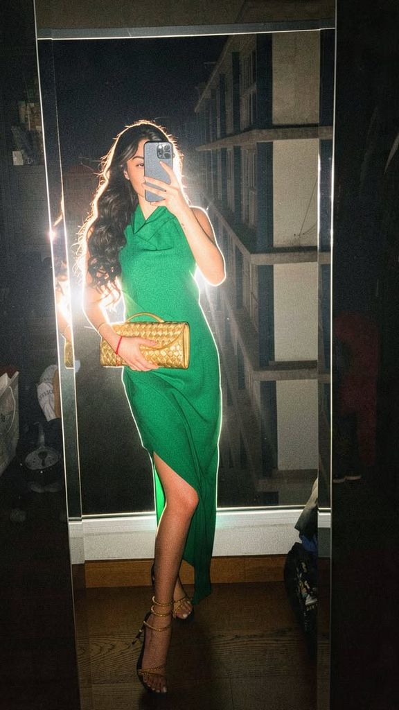 Paola Dalay compartió fotos mostrando su look, pero ninguna imagen junto a José Eduardo.