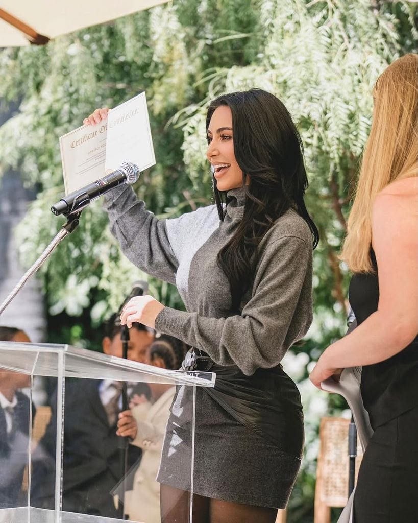 Kim Kardashian comparte su alegría por graduarse en leyes: 'No fue fácil, pero no me rendí' 