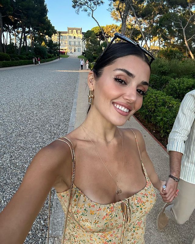 Vacaciones, lujo y mucho amor: Hande Erçel vive su verano más especial