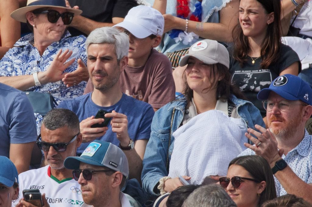 Alejandra de Luxemburgo y Nicolas Bagory con su hija Victoire en julio de 2024 en los Juegos Olímpicos de París 