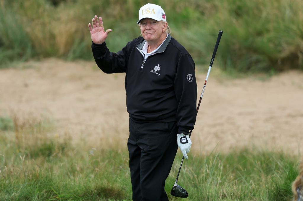 Donald Trump, en uno de sus campos de golf, un negocio clave dentro de su imperio