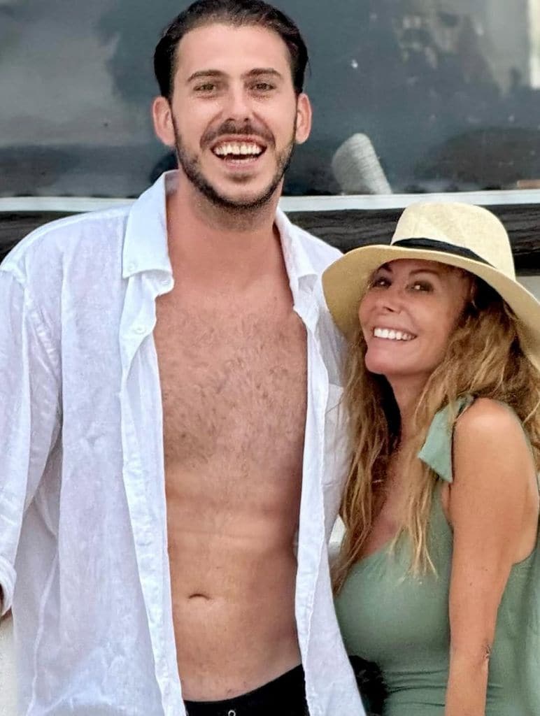 Lara Dibildos junto a su hijo Fran