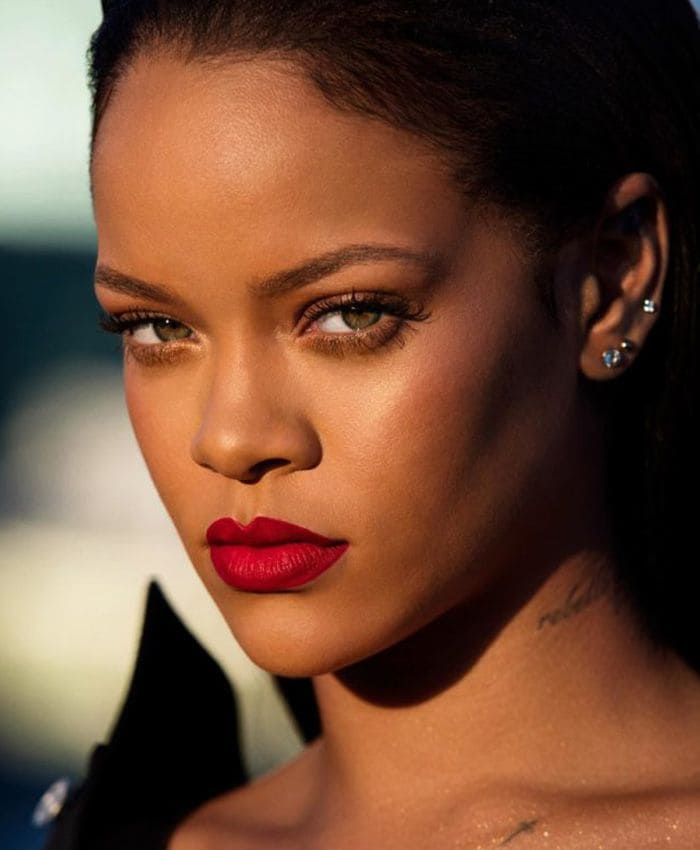 rihanna-labios-rojos