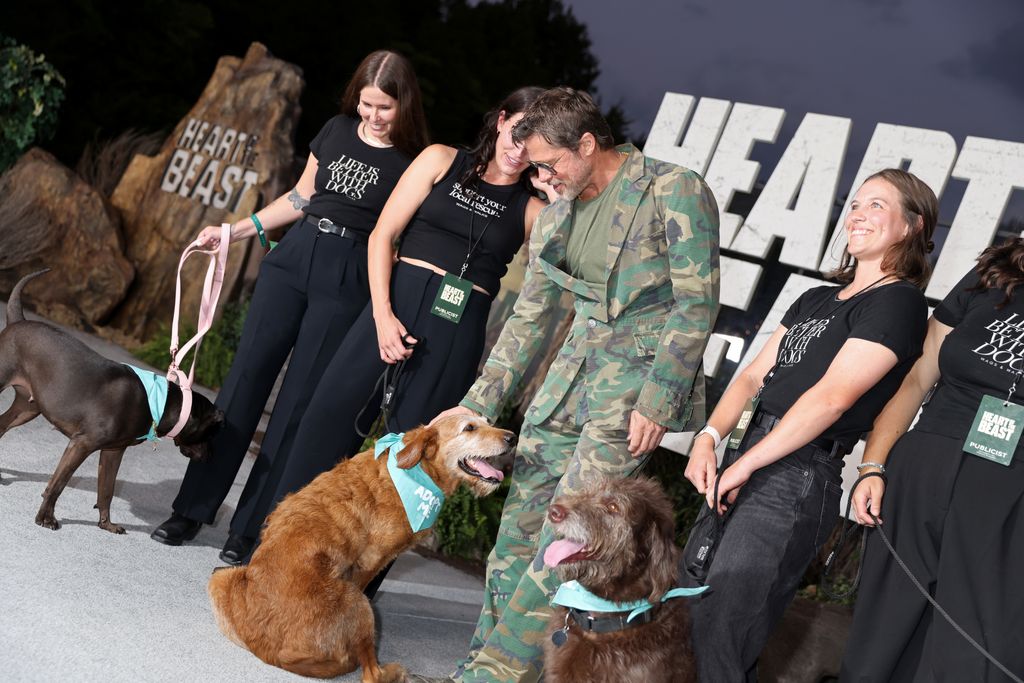 Brad Pitt asiste al estreno mundial de "Heart Of The Beast" en el FirstBank Amphitheater el 16 de septiembre de 2026 en Franklin, Tennessee