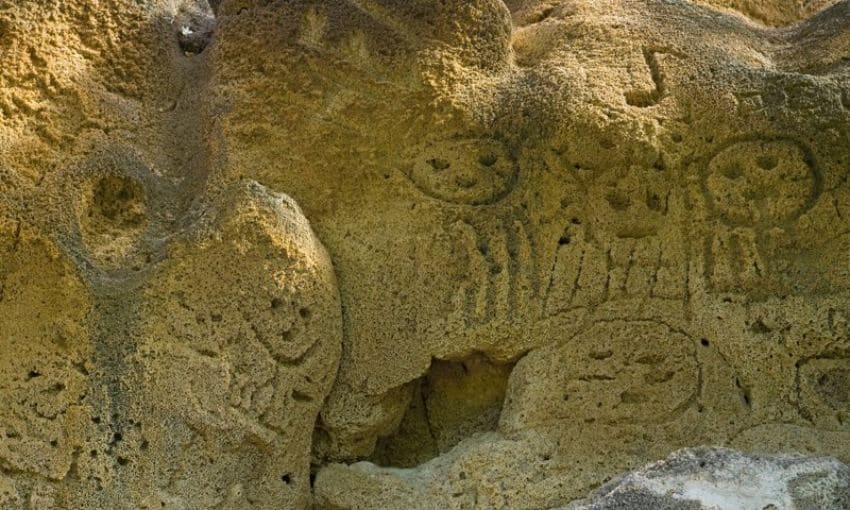 Grabados de los indios en el lago Enriquillo.