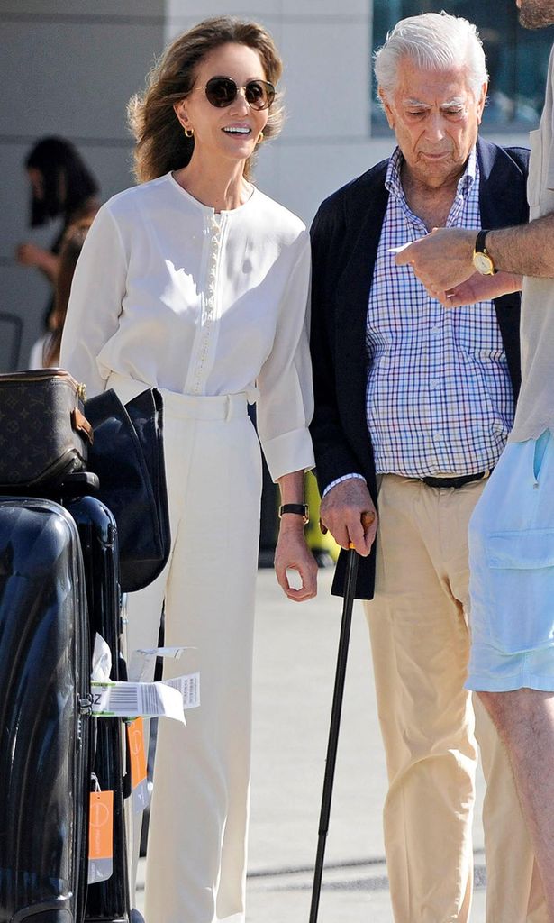 Isabel Preysler y Mario Vargas Llosa HOLA 4067