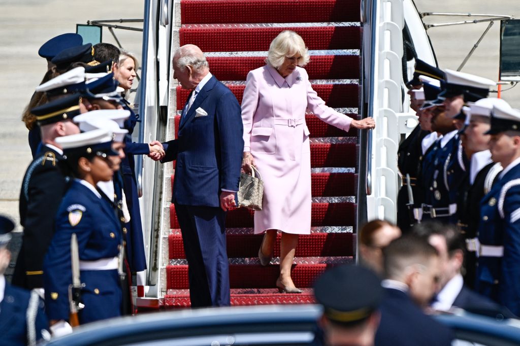Los reyes Carlos III y Camilla en su llegada a Estados Unidos