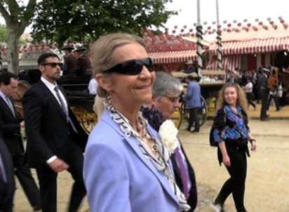 La infanta, muy sonriente en su llegada