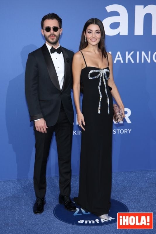 Hande Erçel y Hakan Sabanci en Cannes