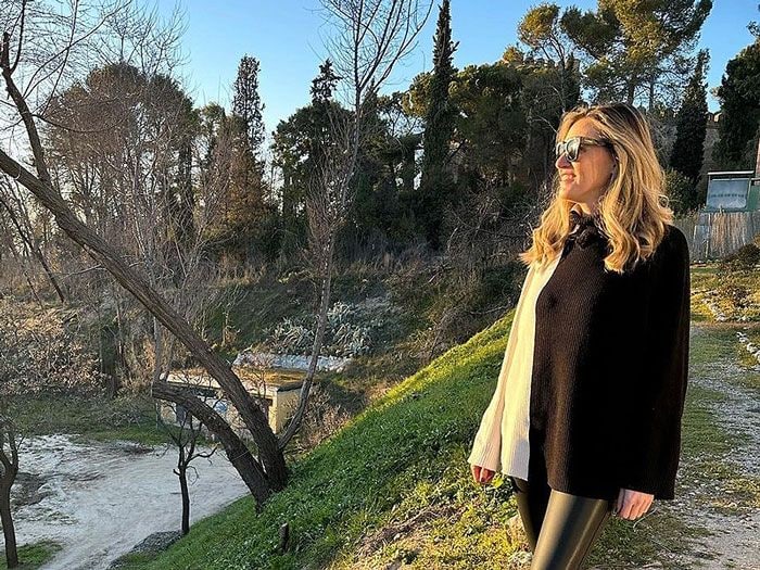 Andrea Prat dando un paseo por el campo 