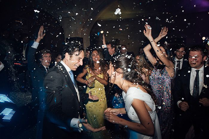pareja bailando boda