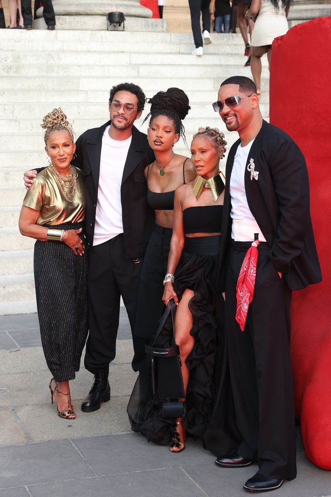 La familia Smith se dio cita en París para apoyar a Jaden, quien es ahora uno de los directores creativos de Christian Louboutin.
