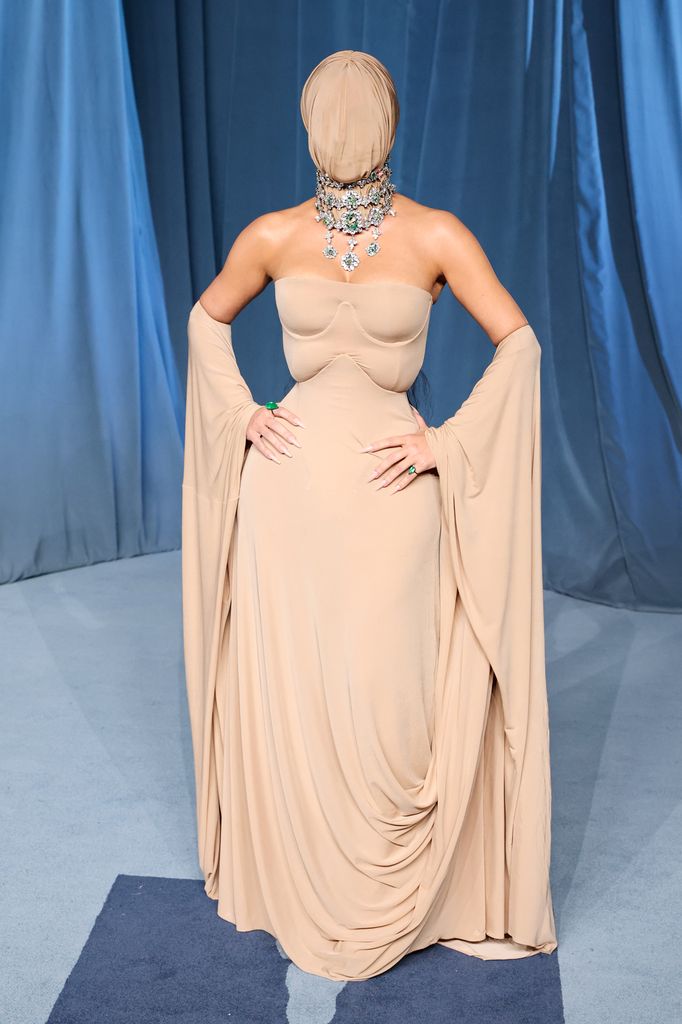 Kim Kardashian en la Annual Academy Museum Gala en Los Ángeles, California, 2025. 