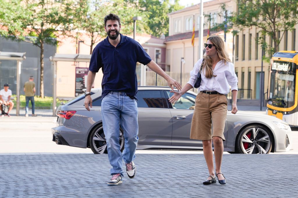 Gerard Piqué con Clara Chía en Barcelona 