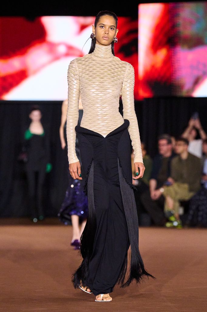 Paris Fashion Week: desfile de Mugler (Primavera/Verano 2027)