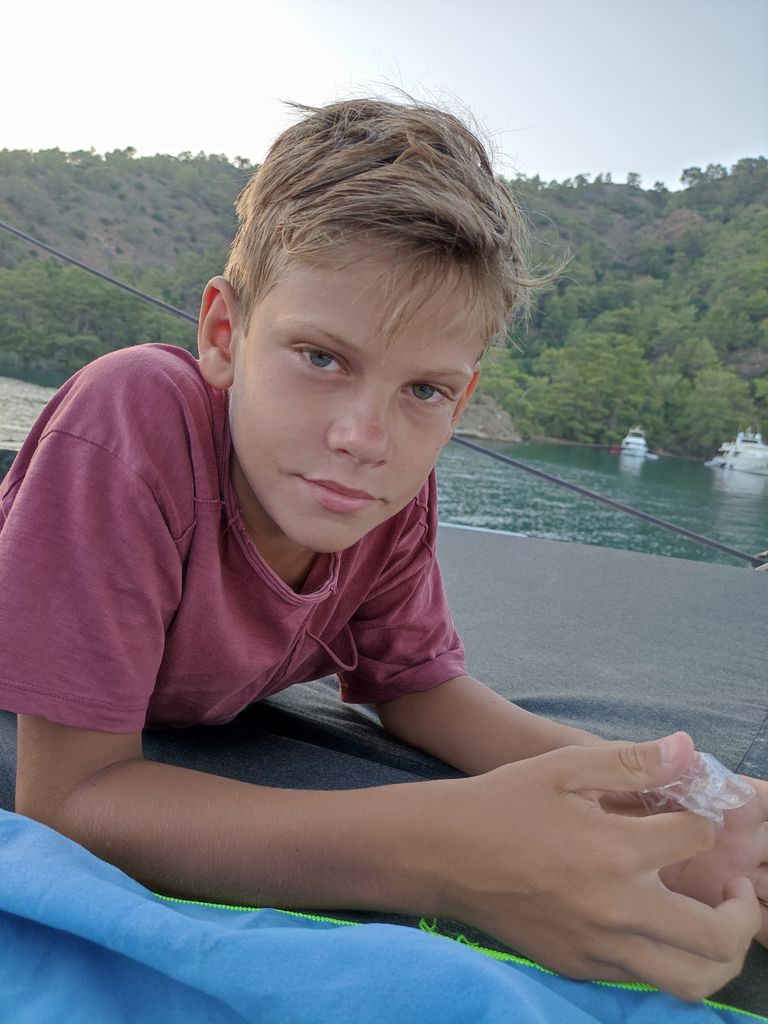 Max Vilarroig en un paisaje al aire libre