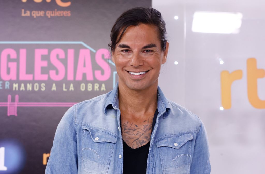 El cantante de 53 años ha compartido algunos recuerdos familiares