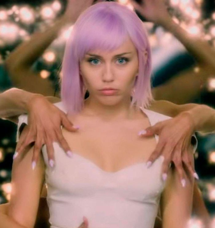Miley Cyrus formó parte del elenco de la quinta temporada de 'Black Mirror' en un capítulo sobre la fama