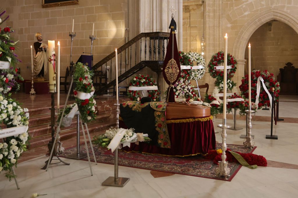 El féretro de Rafael de Paula