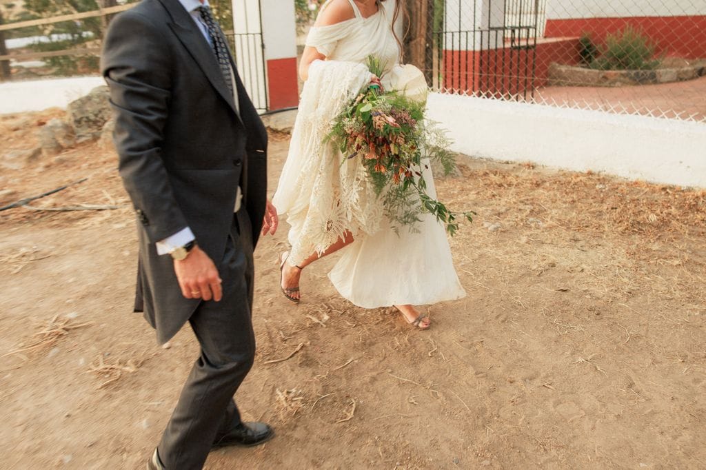 Ramo de novia silvestre con cascada