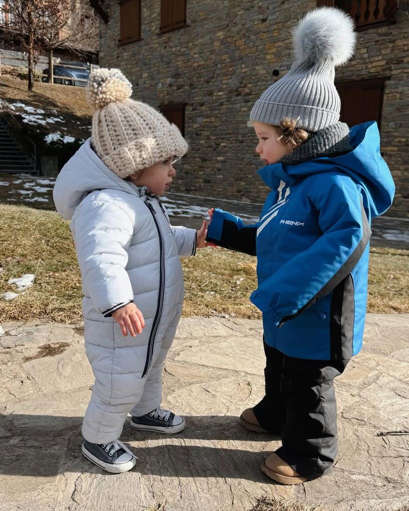 Los hijos de Marta Oria y Sandra Gago en Baqueira.
