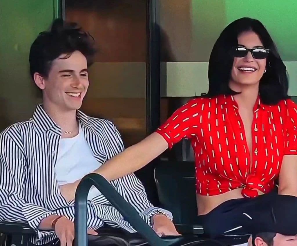Kylie Jenner y Timothée Chalamet son captados en un romántico momentos en público