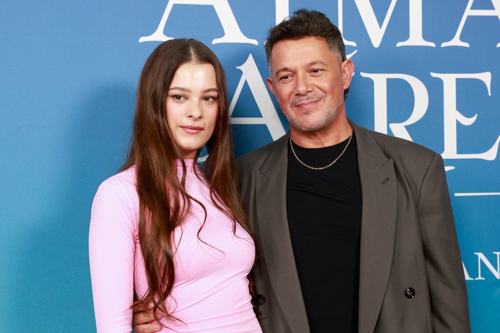 El artista también ha estado acompañado por su hija