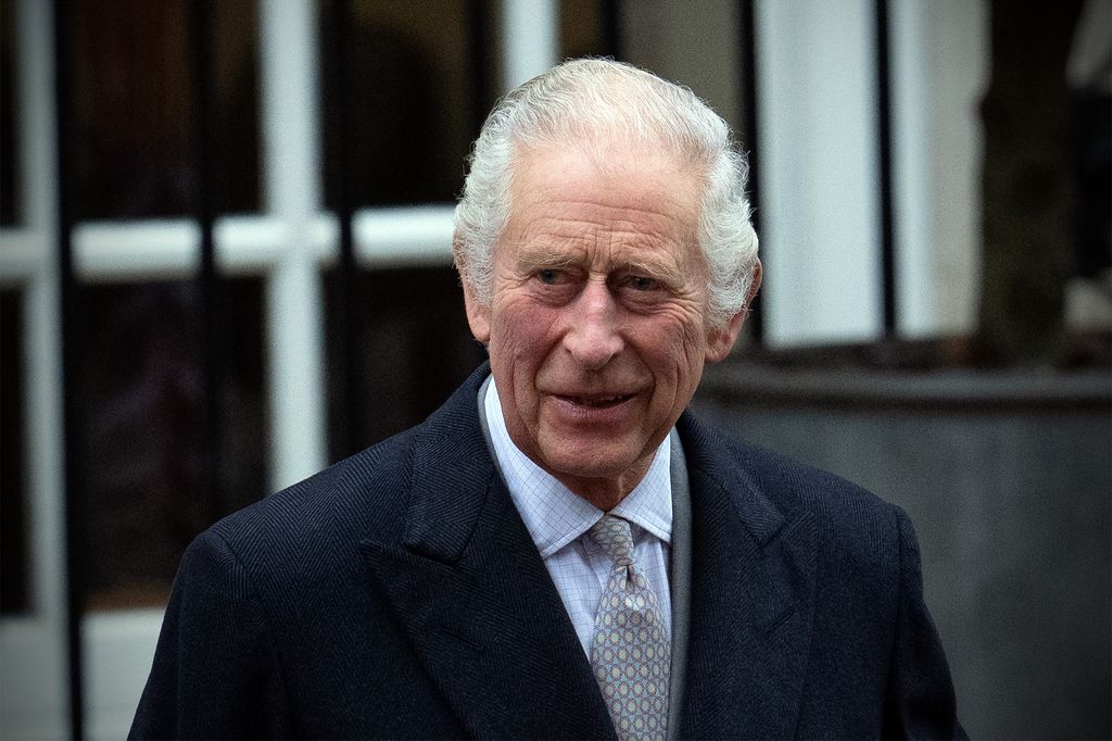 El rey Carlos ha suspendido dos viajes que tenía en puerta con la reina Camilla