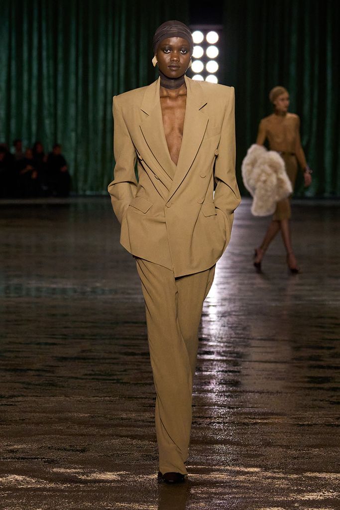 yves saint laurent desfile otono invierno 2024047a