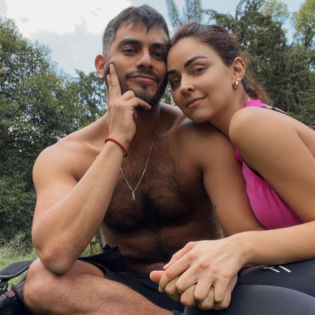 La actriz mexicana Claudia Martín con su novio Hugo Catalán