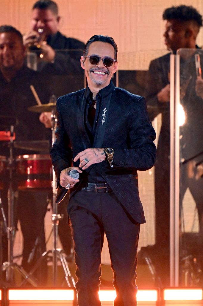 Marc Anthony pone a bailar a Nadia Ferreira y a su bebé con su show en Premio Lo Nuestro