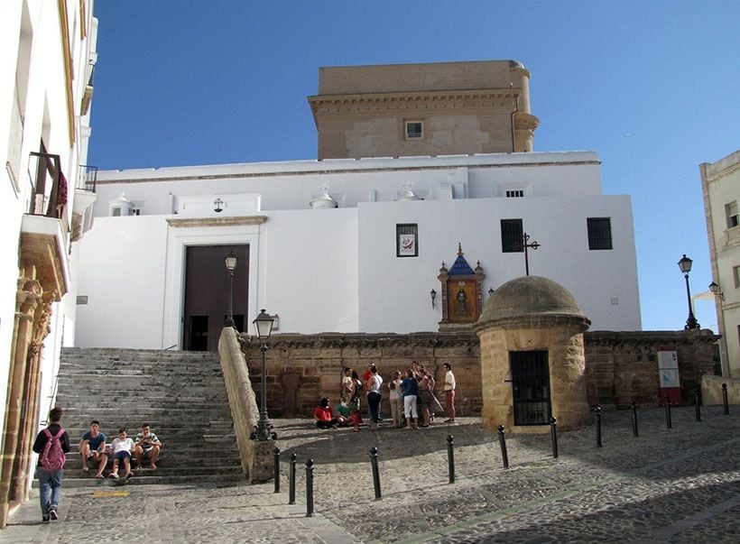 Iglesia-de-Santa-Cruz_Barrio-Populo_Cadiz