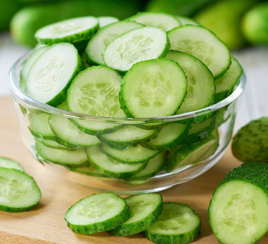 Refrescante y muy poco calórico, el pepino es ideal para su inclusión en los menús durante los meses de más calor.