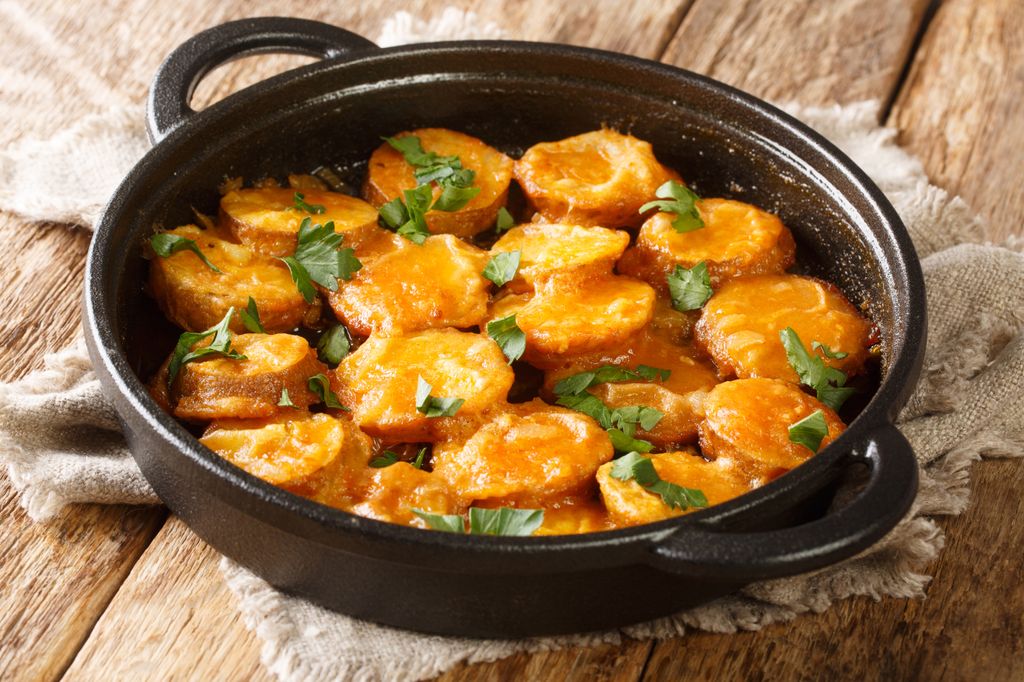 Las patatas a la importancia son un plato más que una guarnición.