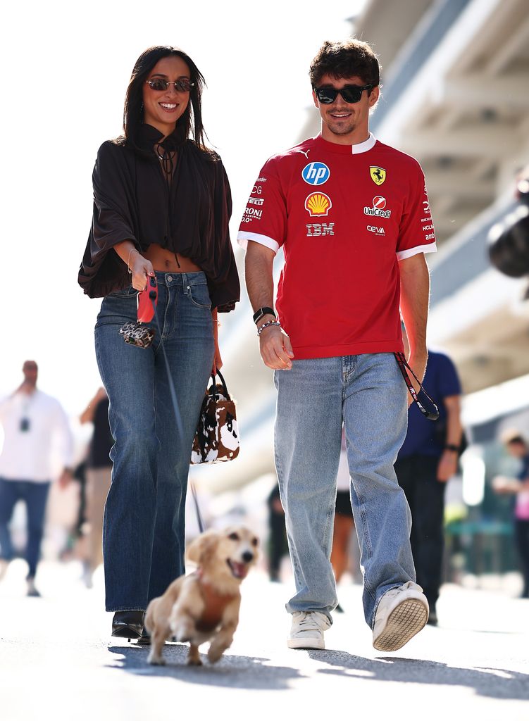 El increíble precio del anillo de compromiso de Alexandra Saint Mleux, la novia de Charles Leclerc