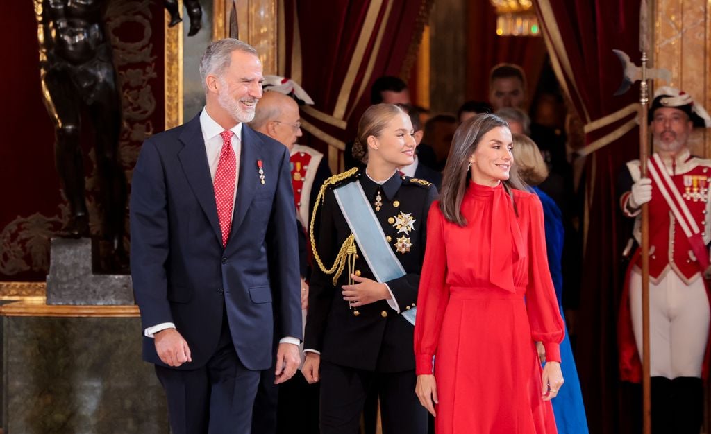 Los reyes y la princesa Leonor en el Besa Manos 2024
