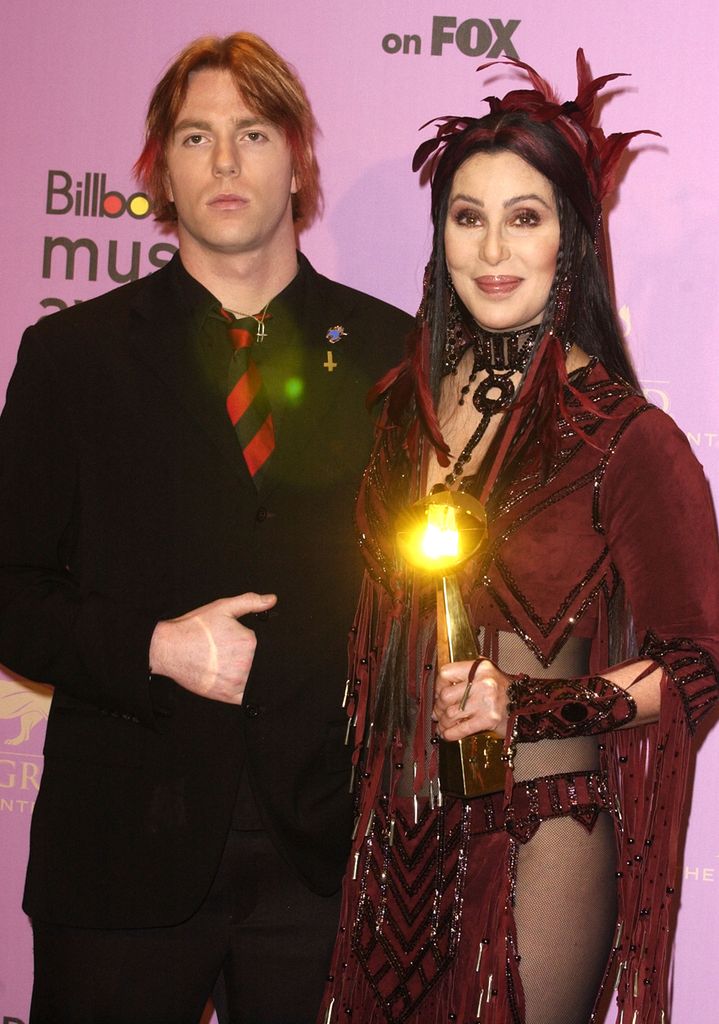 Elijah Blue y Cher